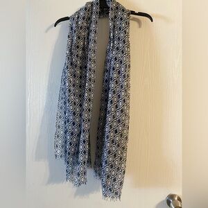 Thirty-one Blue/White scarf